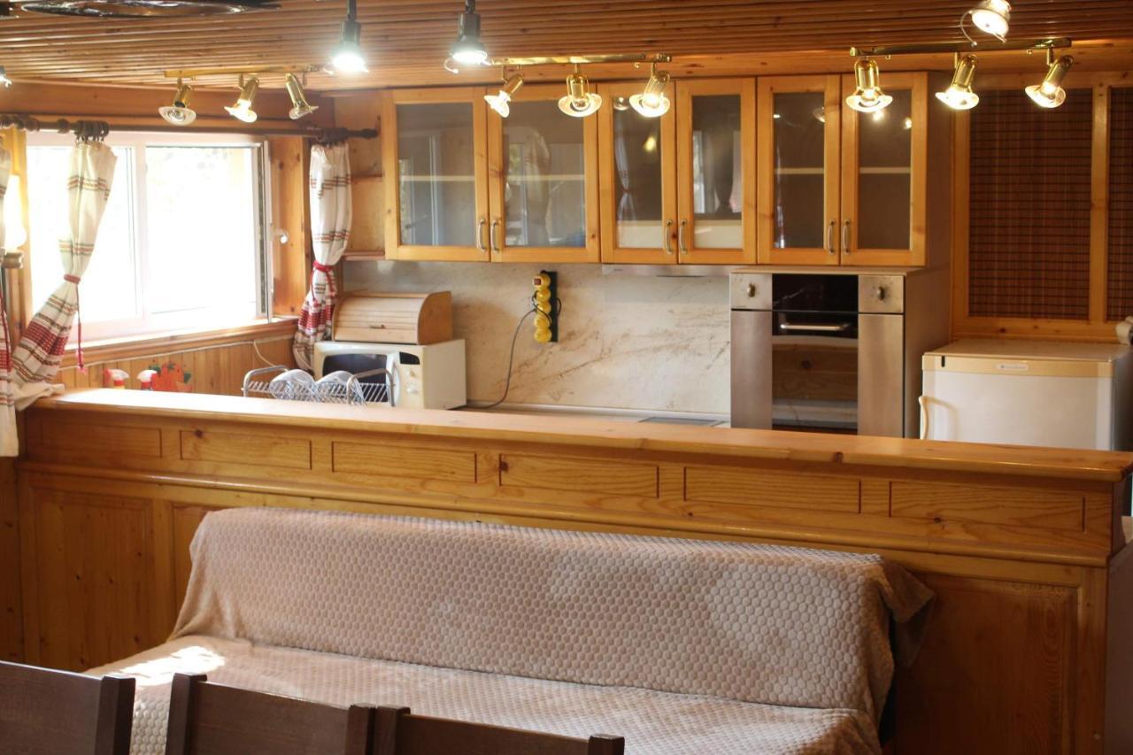 Ezerets Guest House Anita エクステリア 写真